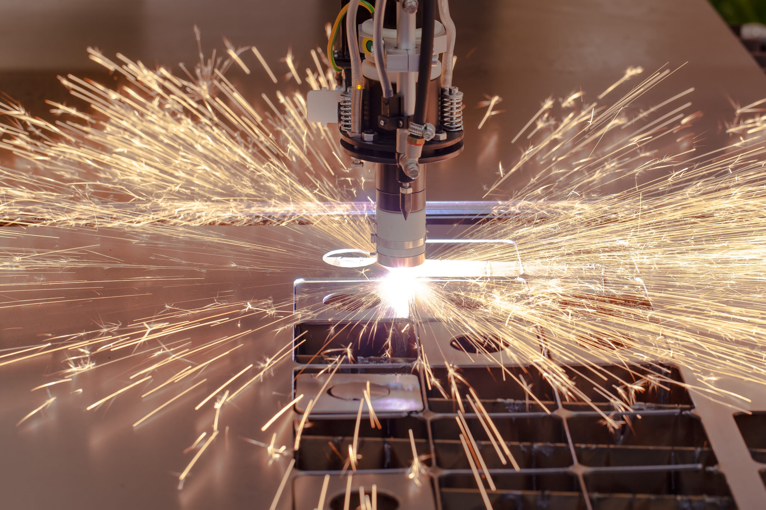 Plasma cutting process of metal material with sparks Metal Fabrication Method